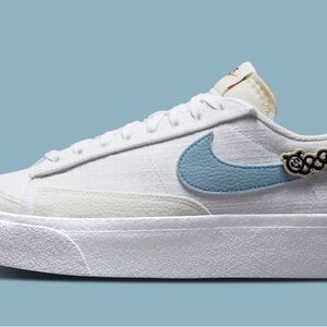 Nike White and Light Blue Sneakers